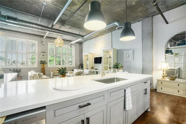 $332,900 | 3235 Roswell Road Northeast, Unit 402, Atlanta, GA 30305