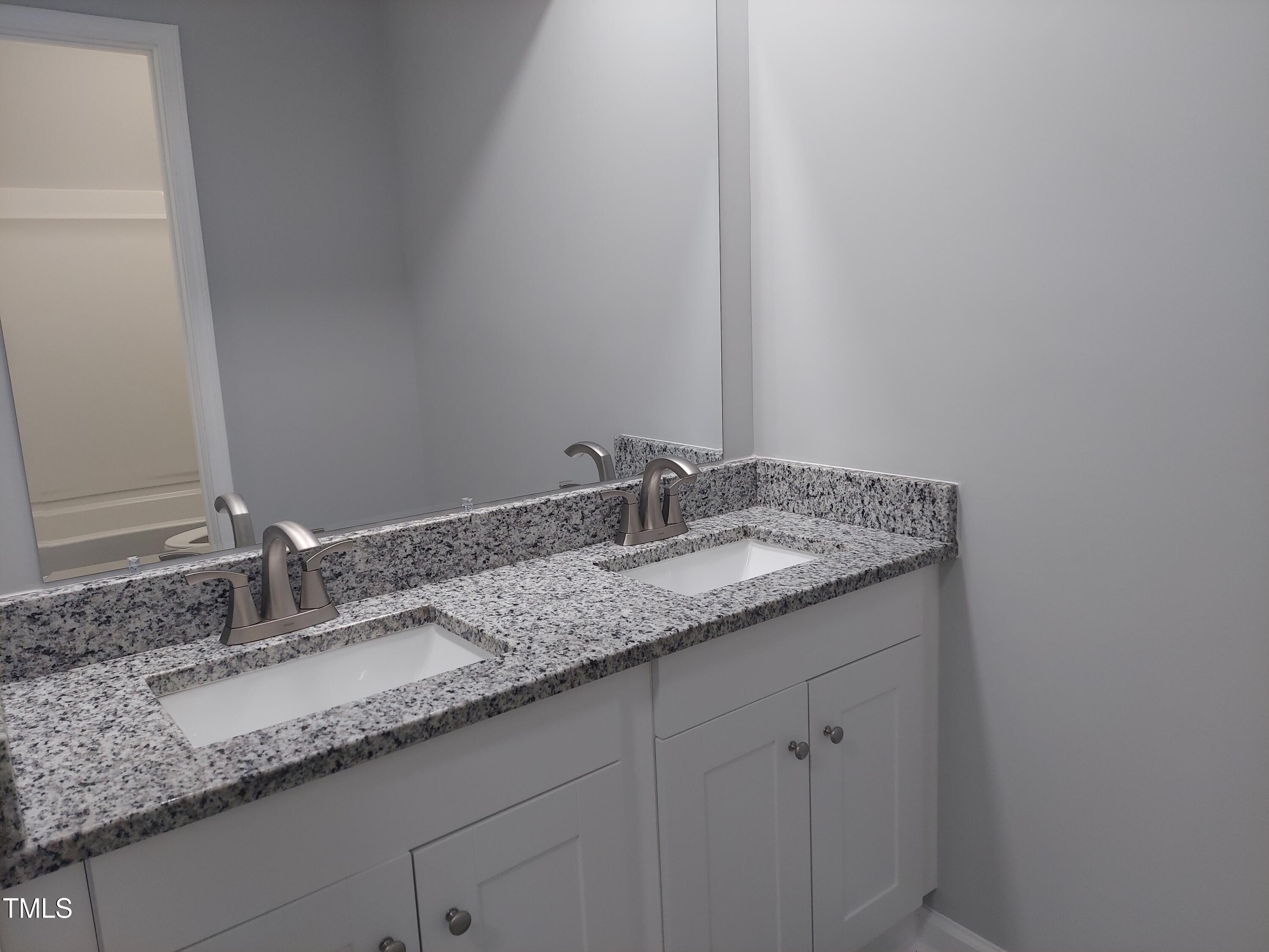 911 Washington Street, Unit 102 Raleigh, NC 27605 - Photo 6 of 10 Master Bath