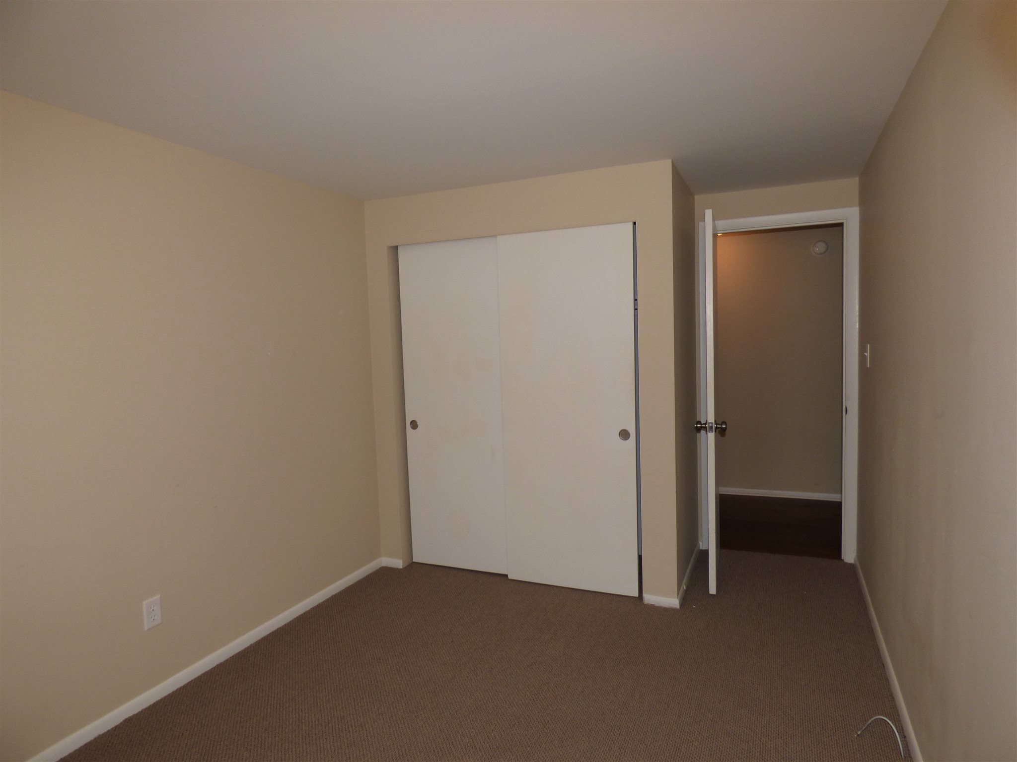 809 South Hadley Road Fort Wayne, IN 46804 - Photo 12 of 21