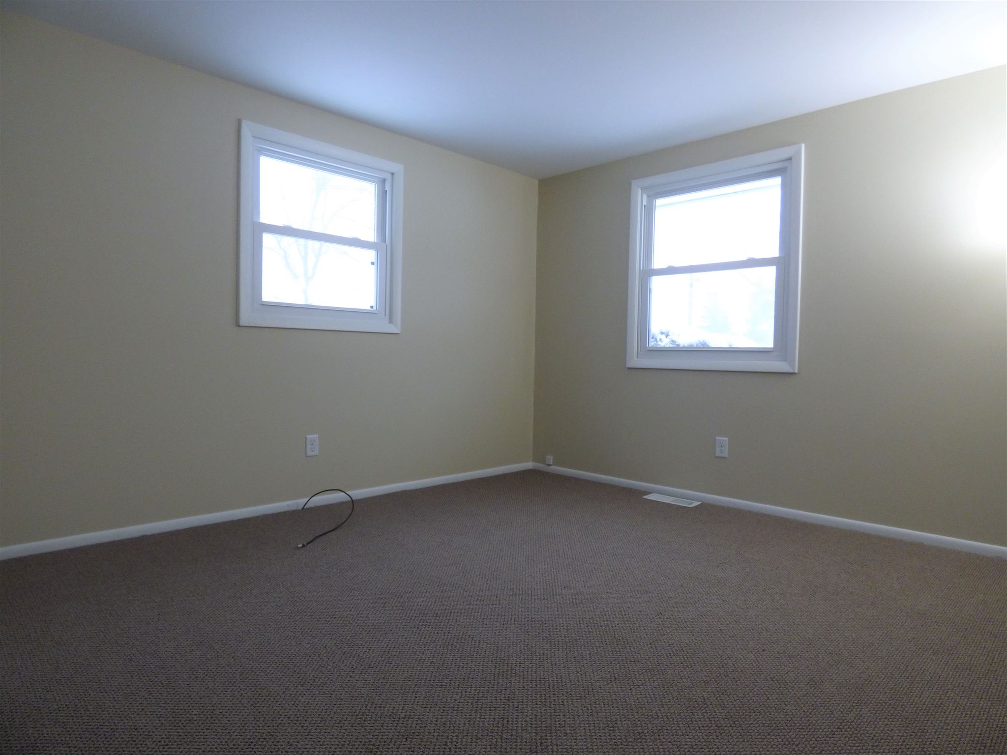 809 South Hadley Road Fort Wayne, IN 46804 - Photo 13 of 21