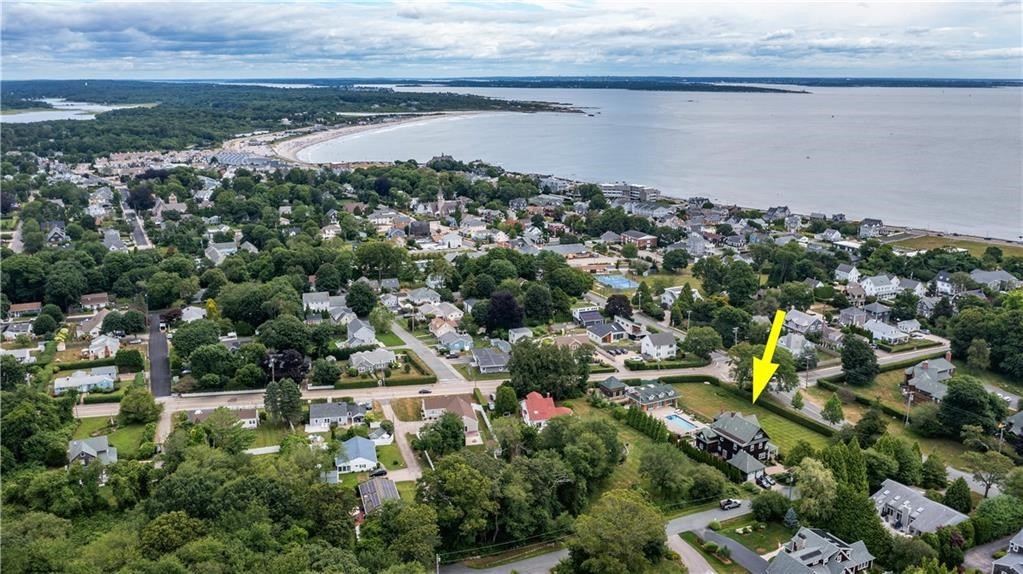 7 Gibson Avenue, Unit 7 Narragansett, RI 02882 - Photo 3 of 27