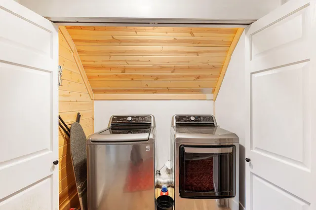 $1,029,000 | 9695 Community Hall Road, Union Pier, MI 49129