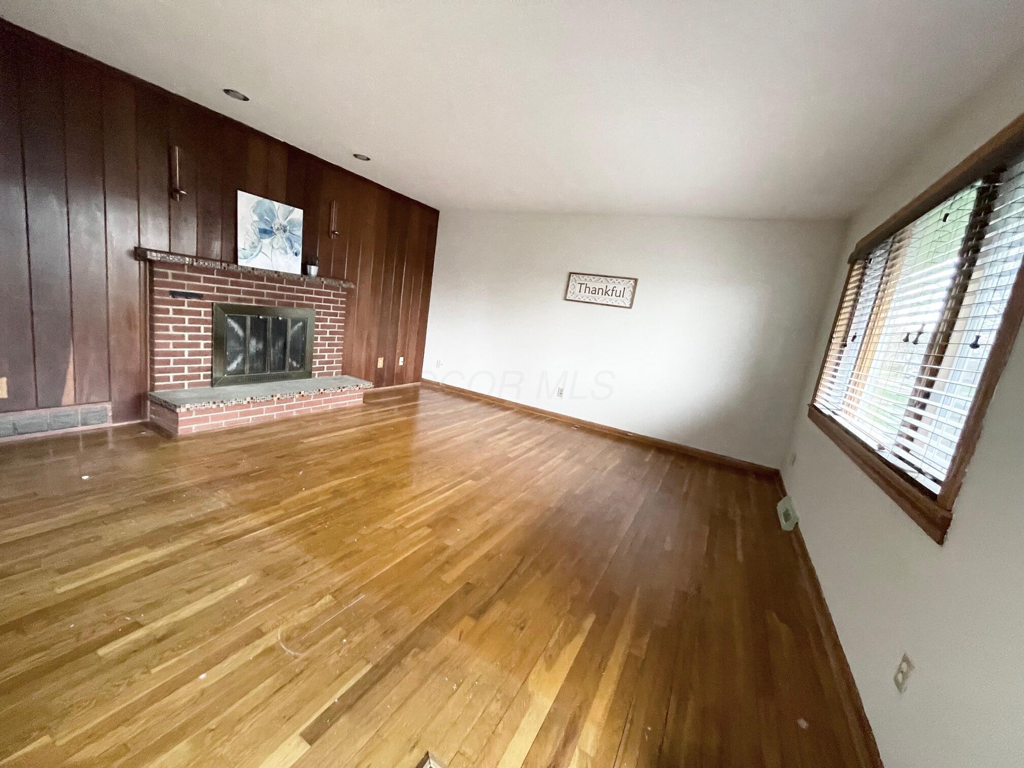 5352 Hazelwood Road Columbus, OH 43229 - Photo 3 of 31 Gallery Image 3
