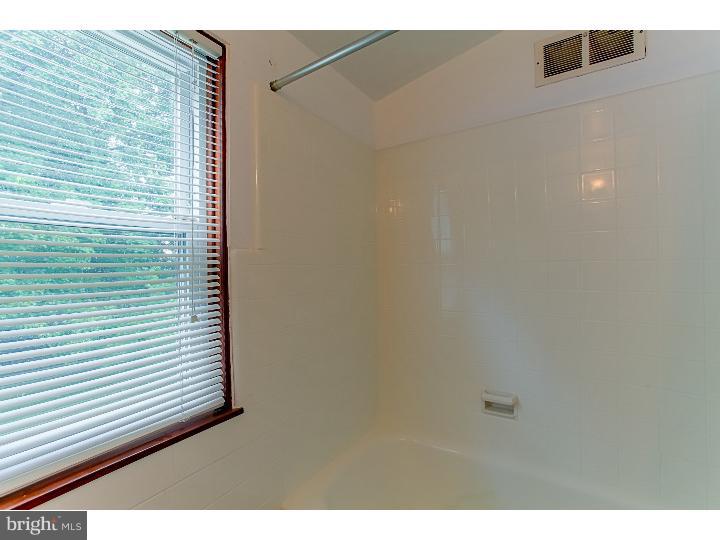464 Granite Terrace Springfield, PA 19064 - Photo 21 of 24 Bathroom