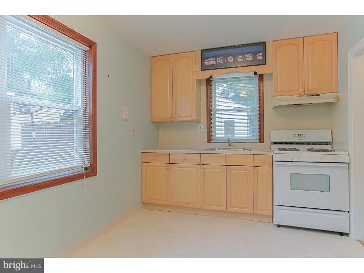 464 Granite Terrace Springfield, PA 19064 - Photo 7 of 24 Kitchen