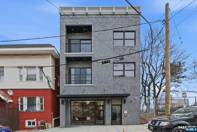 $1,492,000 | 109 South 7th Street, Newark, NJ 07107