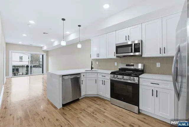 $1,492,000 | 109 South 7th Street, Newark, NJ 07107