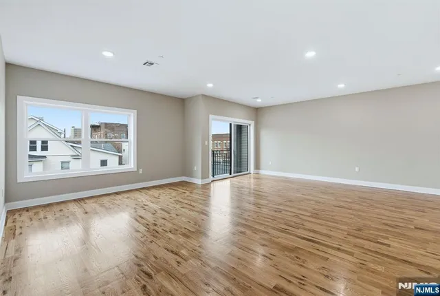 $1,492,000 | 109 South 7th Street, Newark, NJ 07107