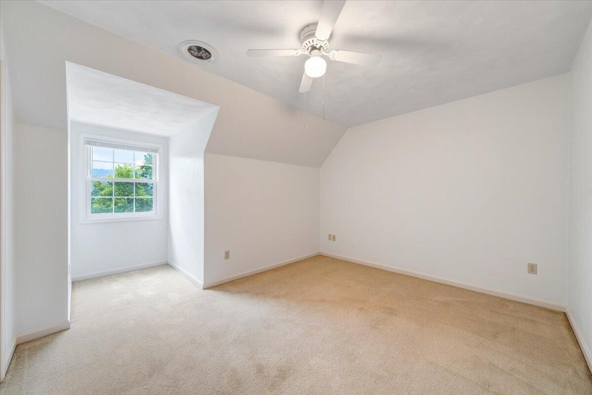 7031 Highfields Farm Trail Roanoke, VA 24018 - Photo 47 of 88 047-MIB08043