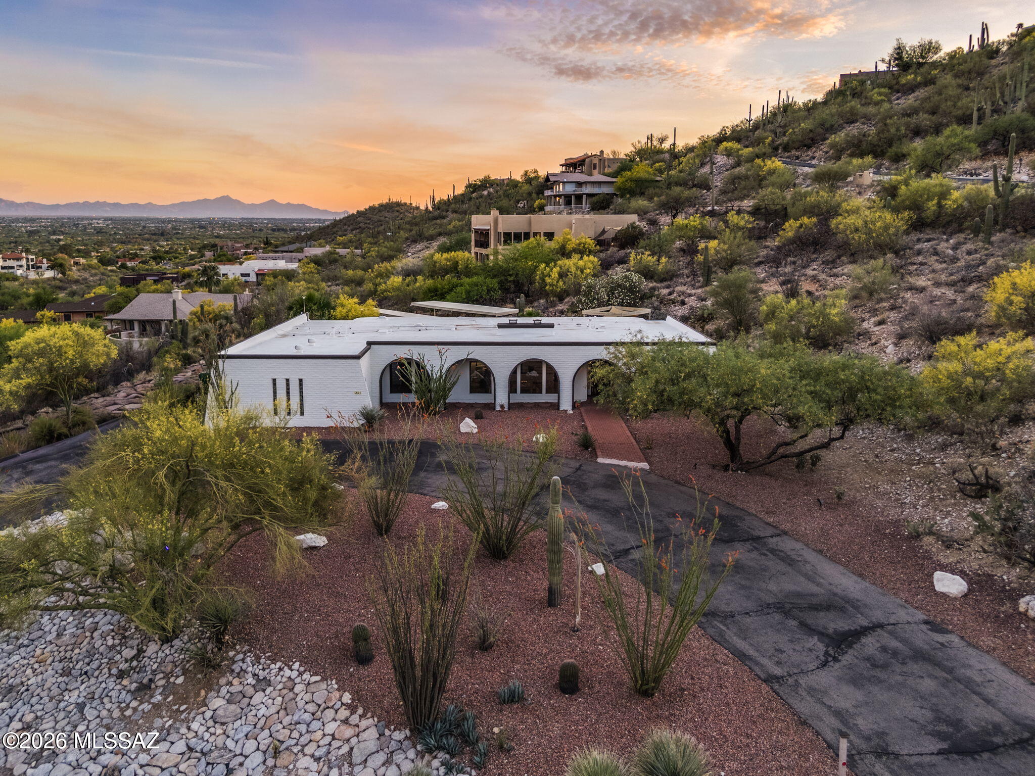 4641 North Rockcliff Road Tucson, AZ 85750 - Photo 2 of 48 3409 sf 4Bed/2Bath on 1.1 acre lot with pool and Views Views Views !