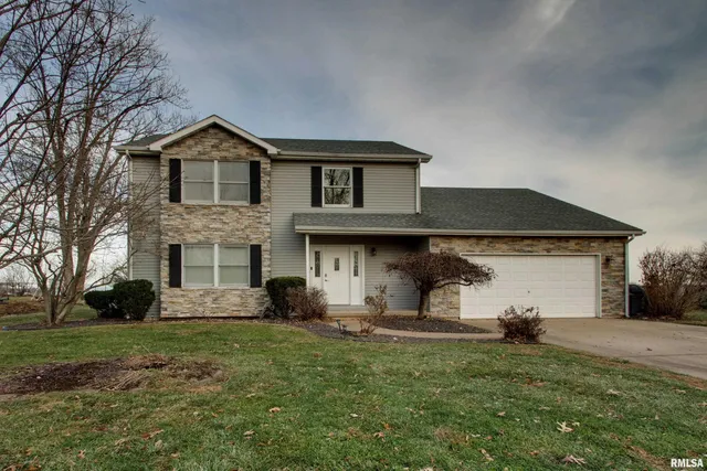 $284,500 | 4915 Sunview Drive, Quincy, IL 62305