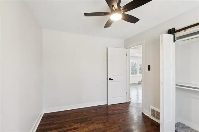 $325,000 | 5112 Maple Avenue, Mission, KS 66202