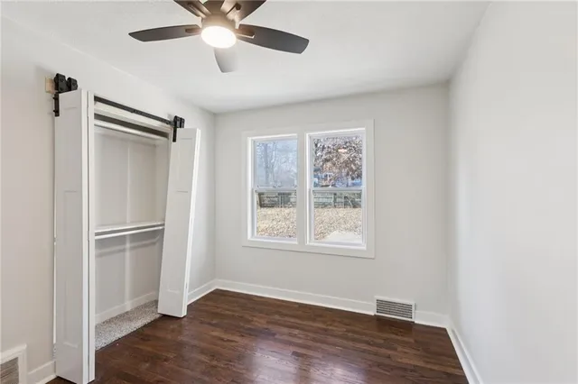 $325,000 | 5112 Maple Avenue, Mission, KS 66202