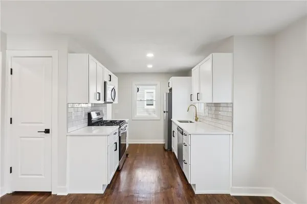 $315,000 | 5112 Maple Avenue, Mission, KS 66202