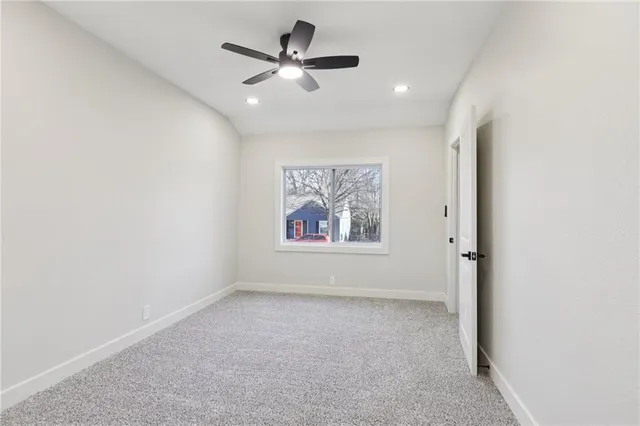 $325,000 | 5112 Maple Avenue, Mission, KS 66202