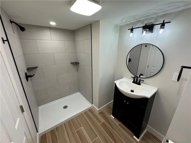 $325,000 | 5112 Maple Avenue, Mission, KS 66202