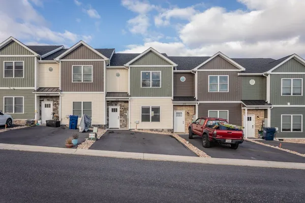 $307,000 | 612 Zephyr Drive, Harrisonburg, VA 22801