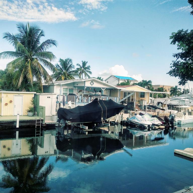12 Grassy Road Key Largo, FL 33037 - Photo 21 of 25 LR View