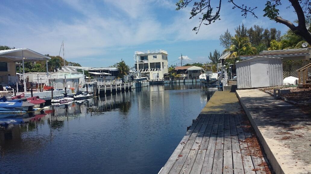 12 Grassy Road Key Largo, FL 33037 - Photo 22 of 25 12 Grassy dock
