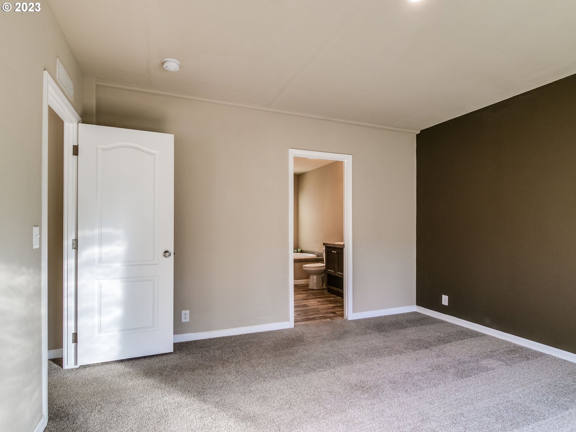 18780 South Central Point Road, Unit D Oregon City, OR 97045 - Photo 13 of 28 Gallery Image 13