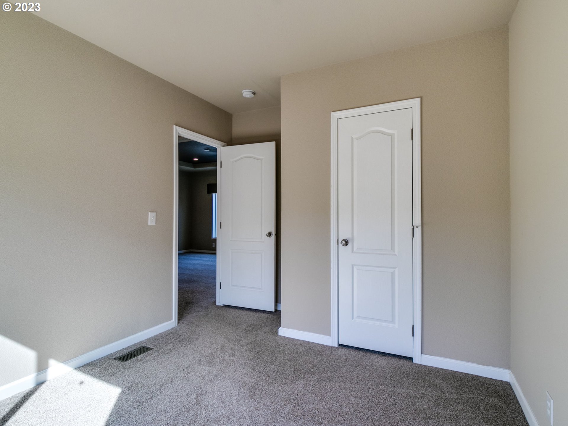 18780 South Central Point Road, Unit D Oregon City, OR 97045 - Photo 19 of 28 Gallery Image 19