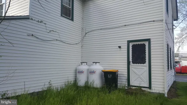 $1,100 | 302 3rd Street, Chesapeake City, MD 21915