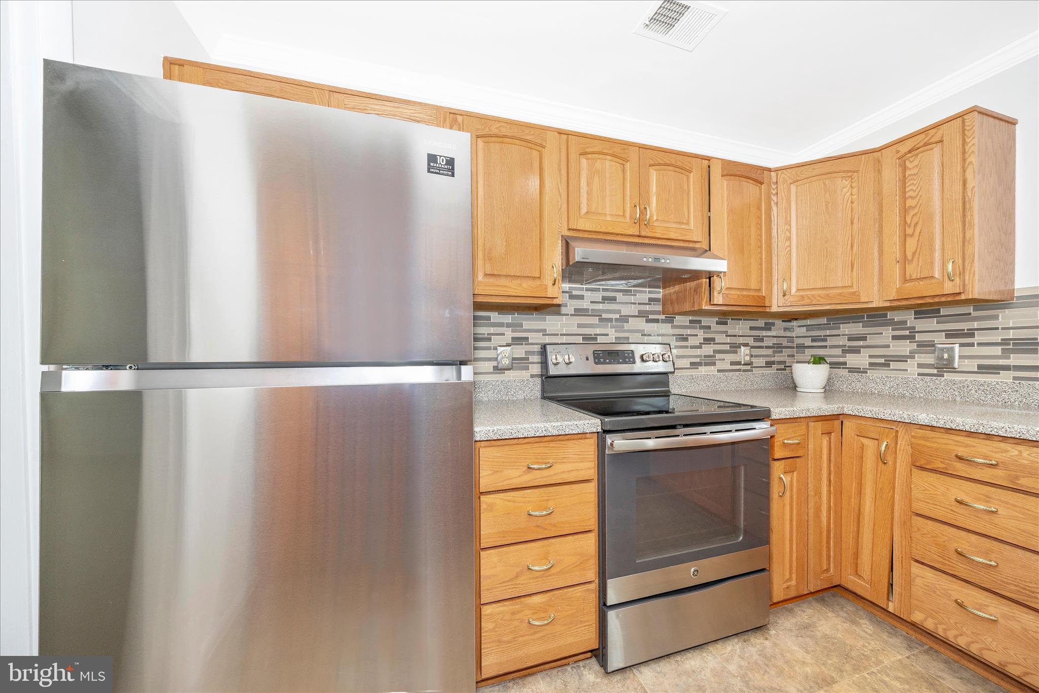 6802 Ruhland Drive Frederick, MD 21702 - Photo 12 of 52 Kitchen