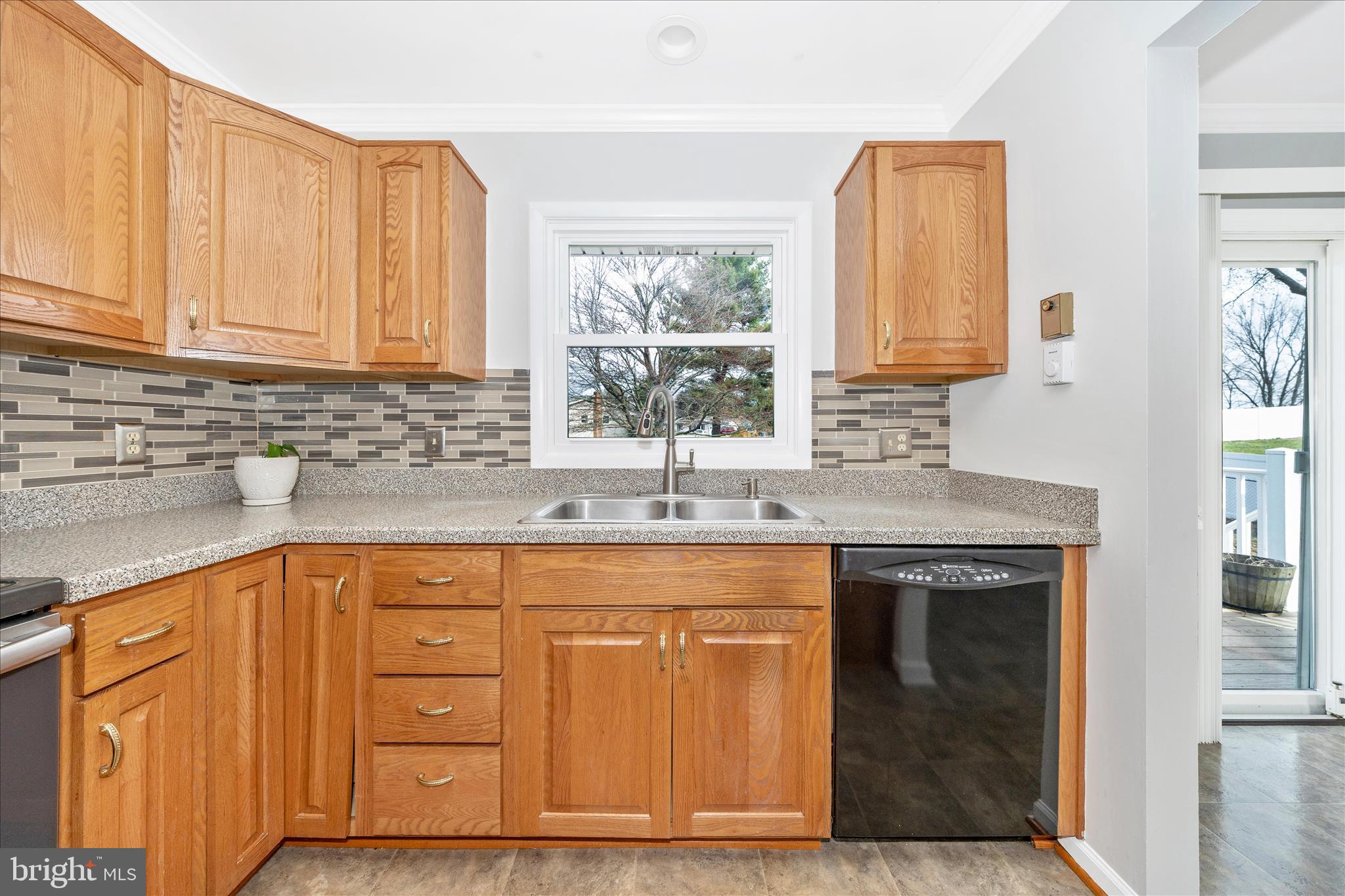 6802 Ruhland Drive Frederick, MD 21702 - Photo 17 of 52 Kitchen