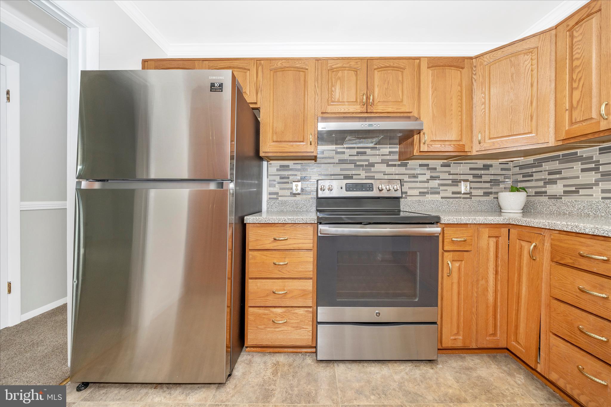 6802 Ruhland Drive Frederick, MD 21702 - Photo 18 of 52 Kitchen
