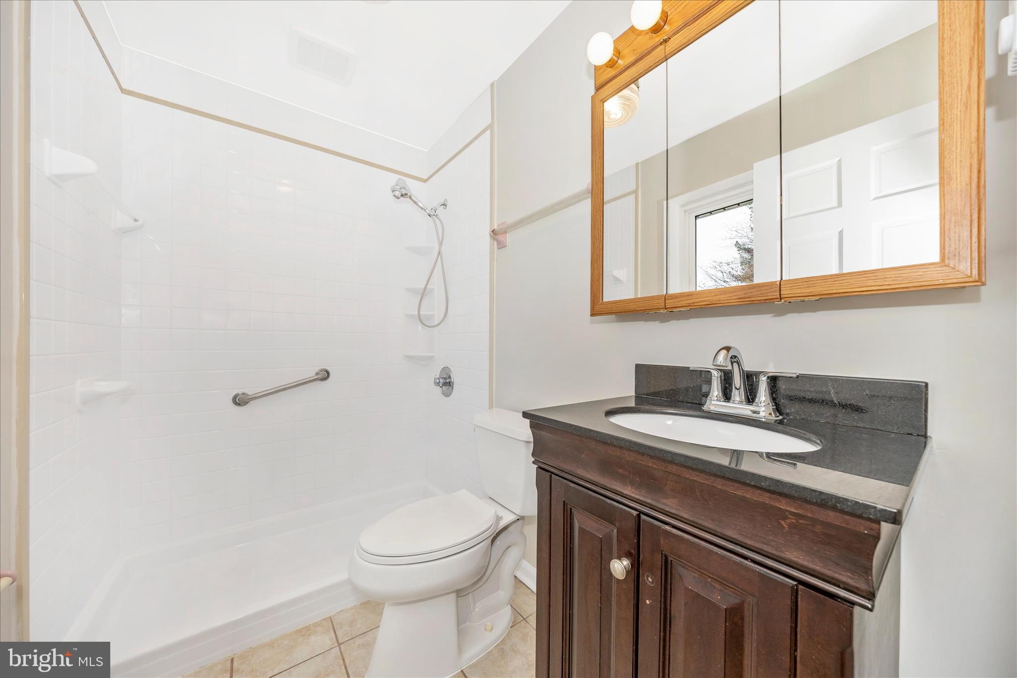 6802 Ruhland Drive Frederick, MD 21702 - Photo 21 of 52 Primary Bathroom