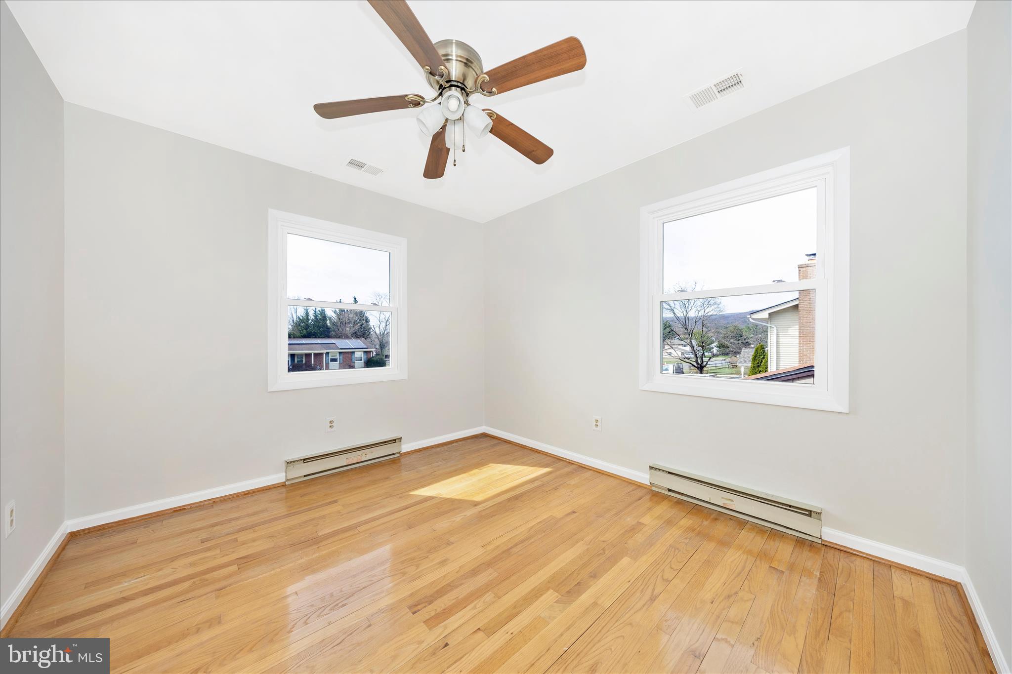 6802 Ruhland Drive Frederick, MD 21702 - Photo 25 of 52 Bedroom 3