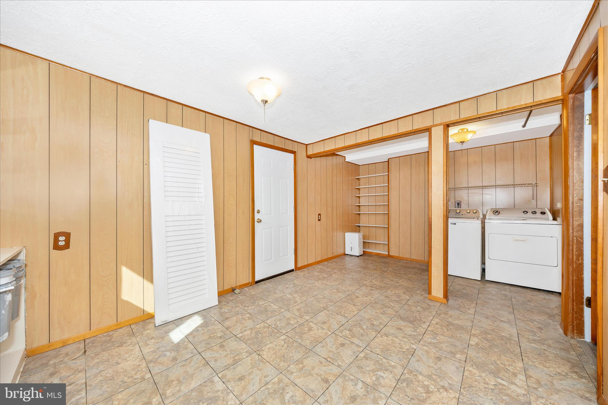 6802 Ruhland Drive Frederick, MD 21702 - Photo 35 of 52 Mudroom