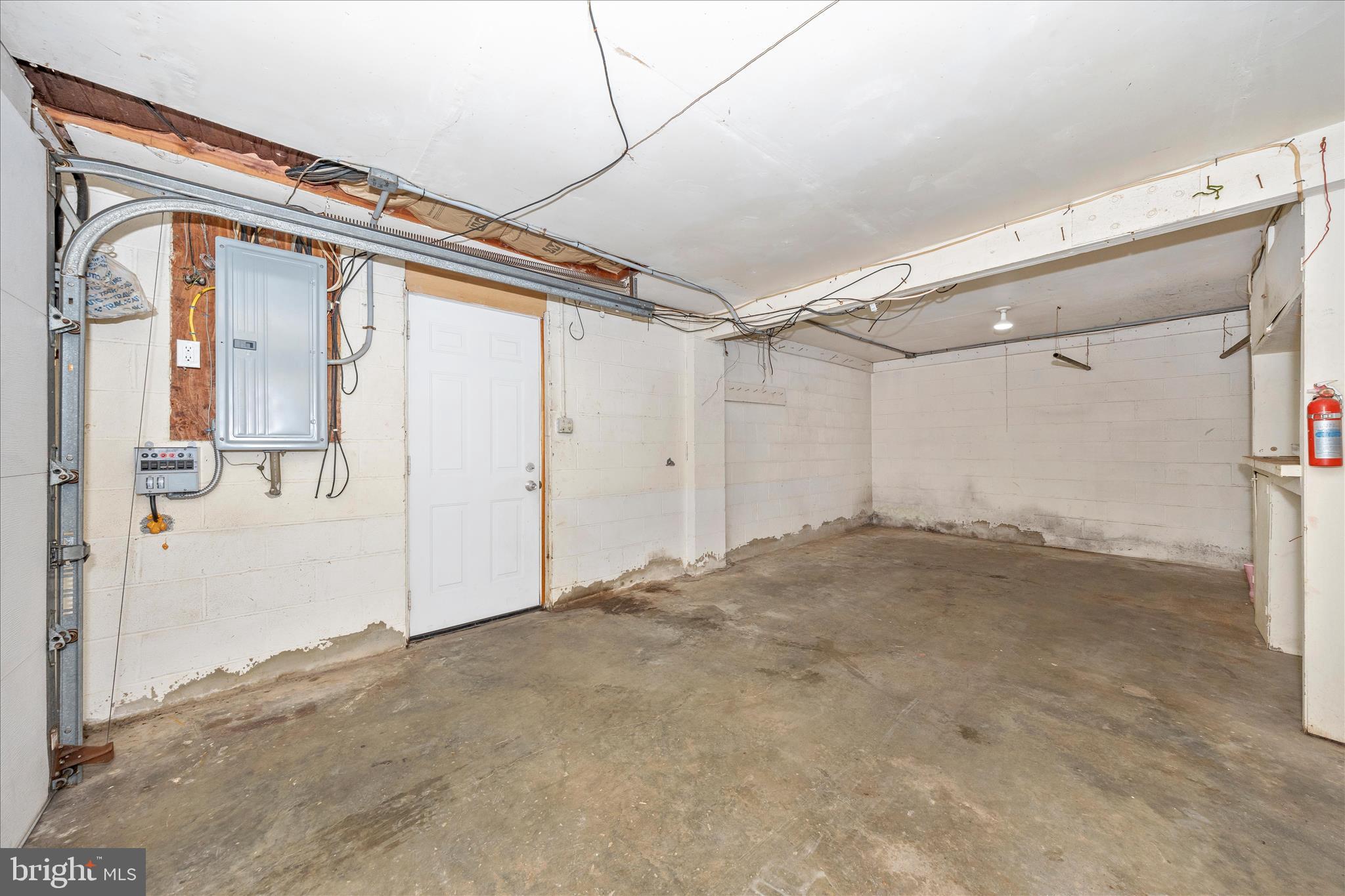 6802 Ruhland Drive Frederick, MD 21702 - Photo 37 of 52 Garage