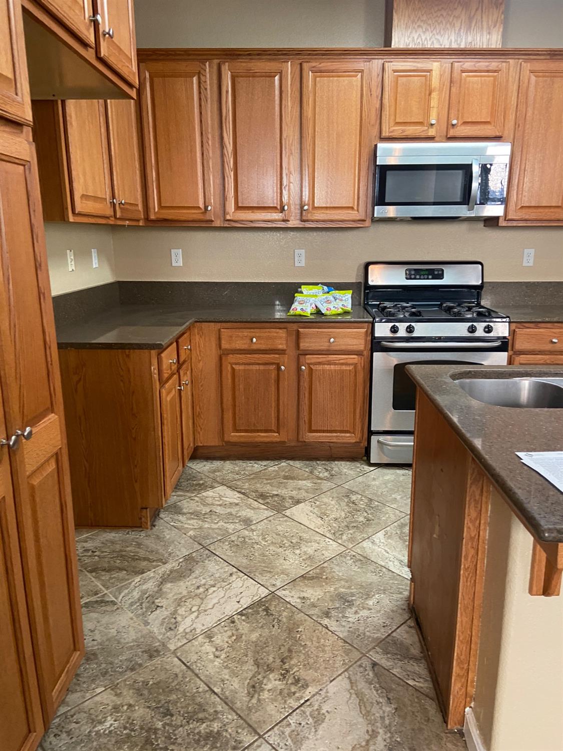 2165 North Sunny Lane Reedley, CA 93654 - Photo 3 of 26 Gallery Image 3
