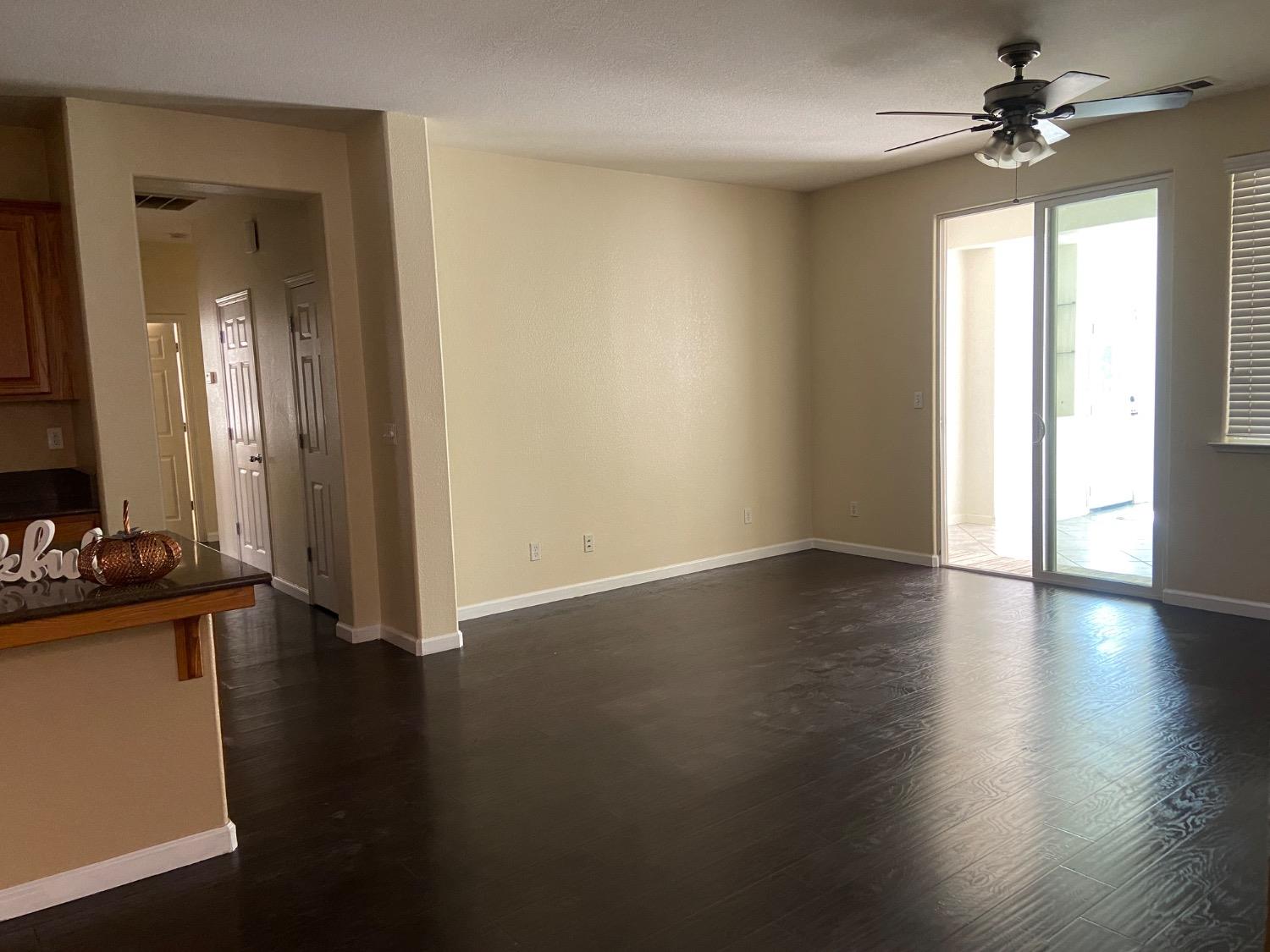 2165 North Sunny Lane Reedley, CA 93654 - Photo 7 of 26 Gallery Image 7