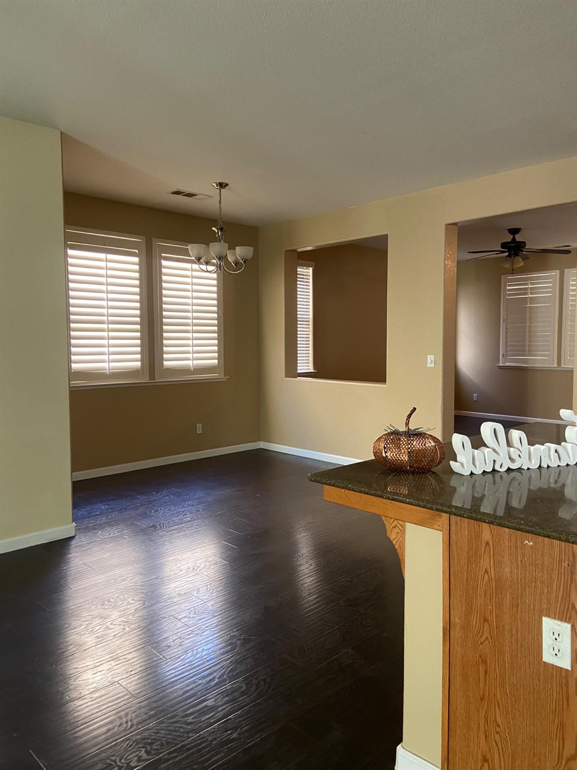 2165 North Sunny Lane Reedley, CA 93654 - Photo 9 of 26 Gallery Image 9