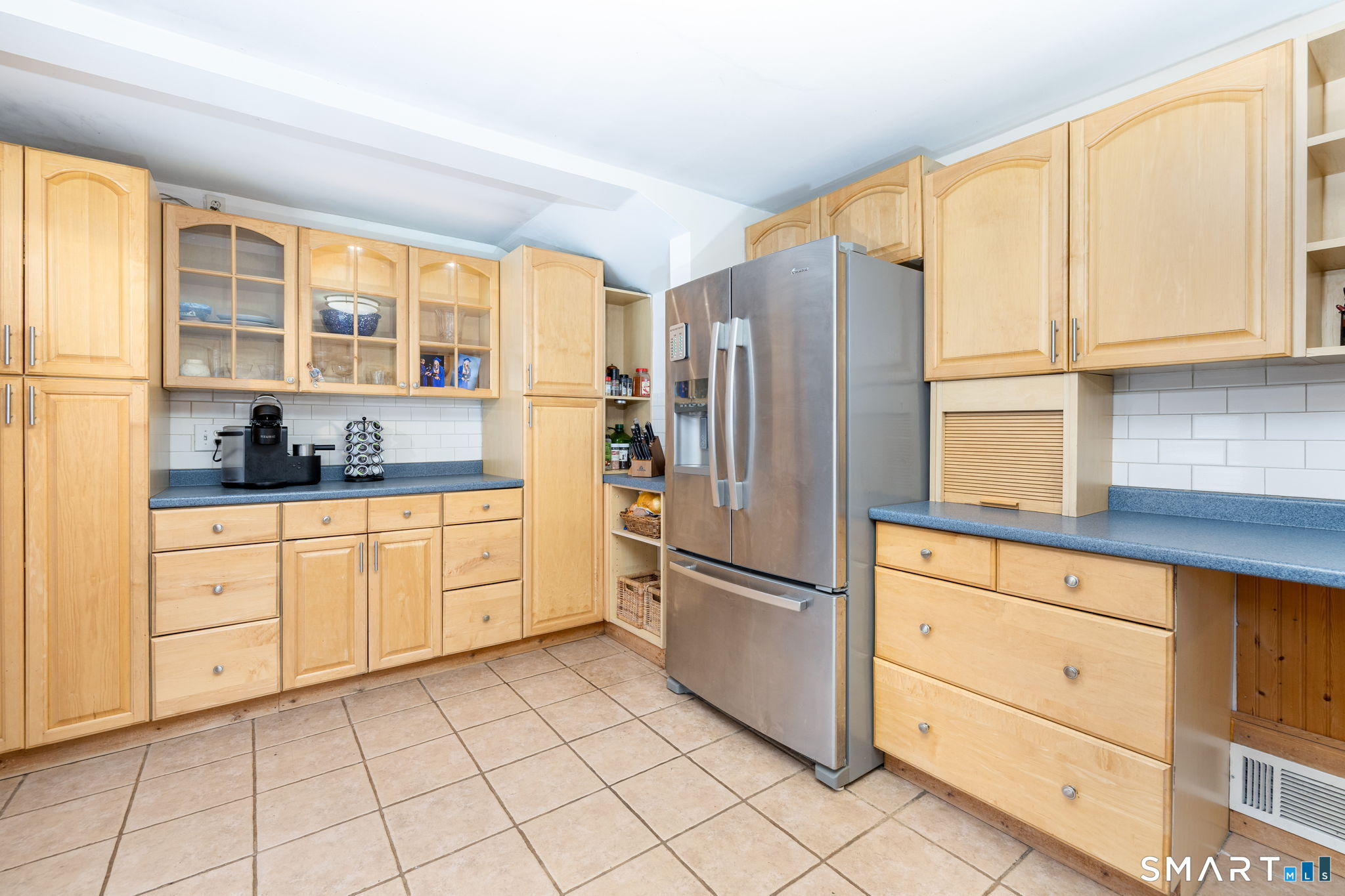 32 Belvedere Road North Haven, CT 06473 - Photo 4 of 40