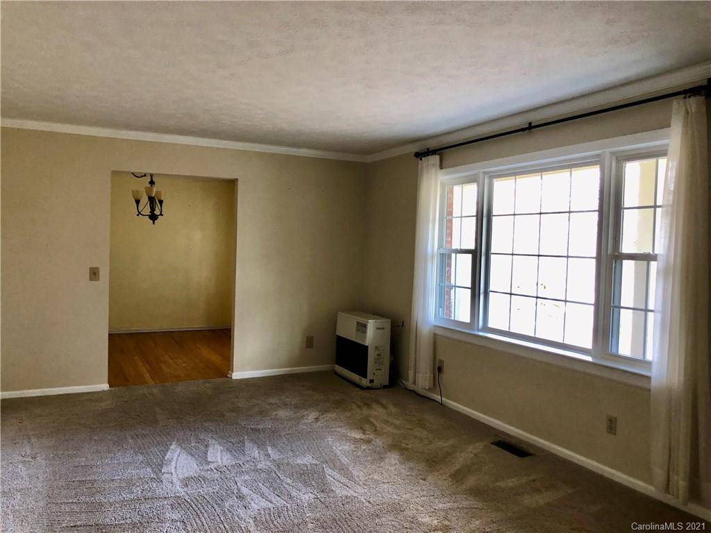 1652 Brookside Camp Road Hendersonville, NC 28792 - Photo 2 of 35 Gallery Image 2