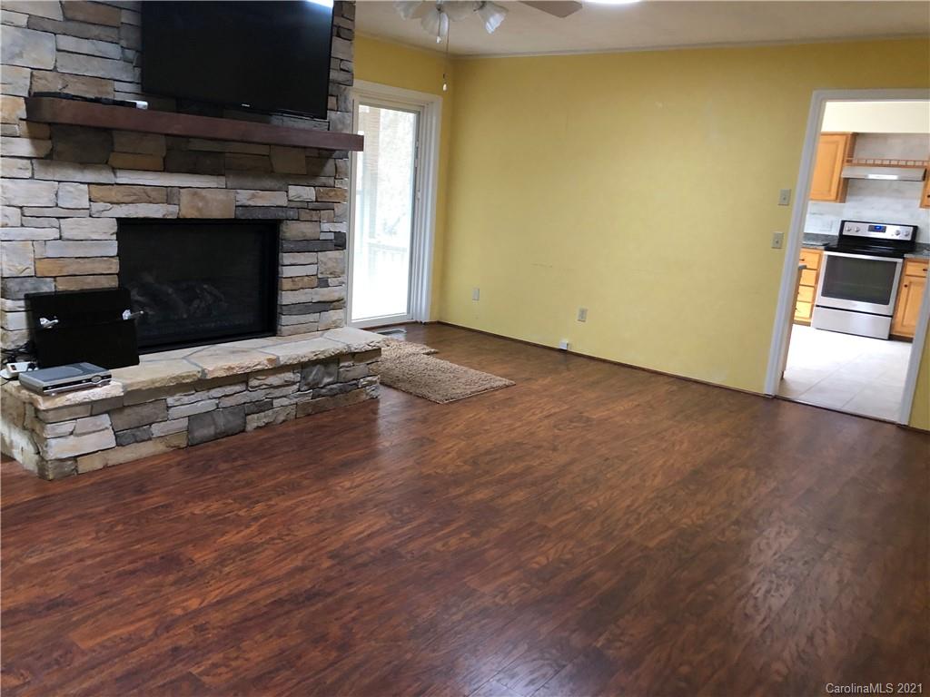 1652 Brookside Camp Road Hendersonville, NC 28792 - Photo 5 of 35 Gallery Image 5