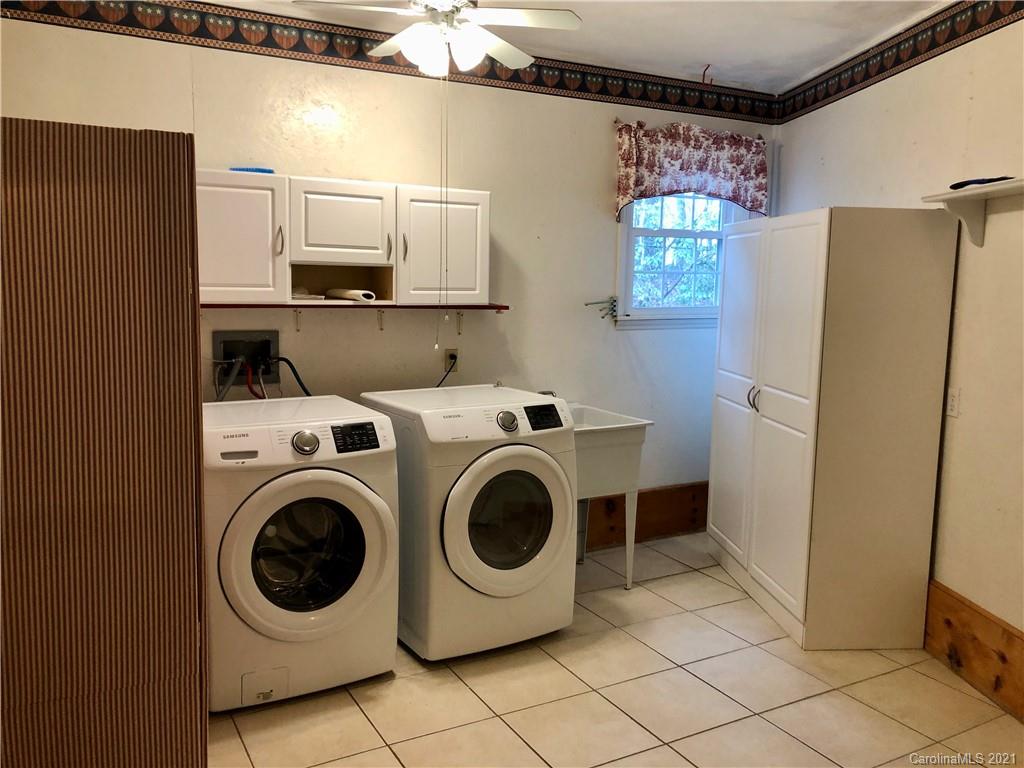 1652 Brookside Camp Road Hendersonville, NC 28792 - Photo 10 of 35 Gallery Image 10