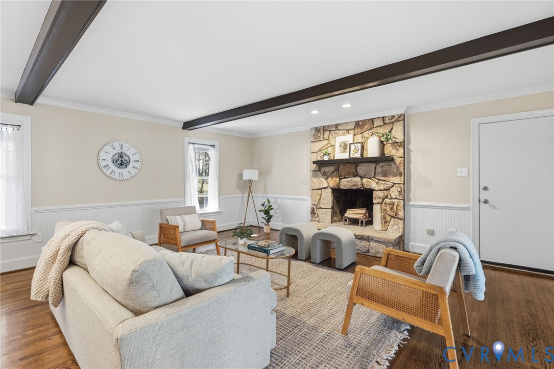 6024 Watch Harbour Road Midlothian, VA 23112 - Photo 18 of 44 a living room with furniture and a fireplace
