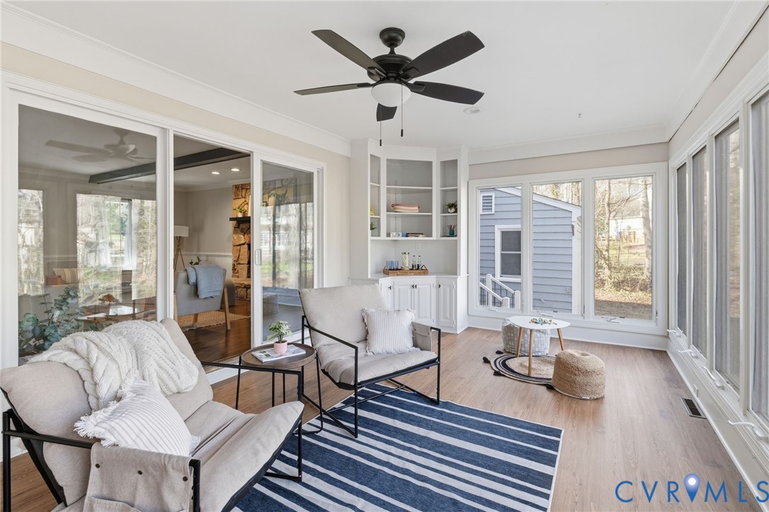 6024 Watch Harbour Road Midlothian, VA 23112 - Photo 20 of 44 a living room with furniture and a large window