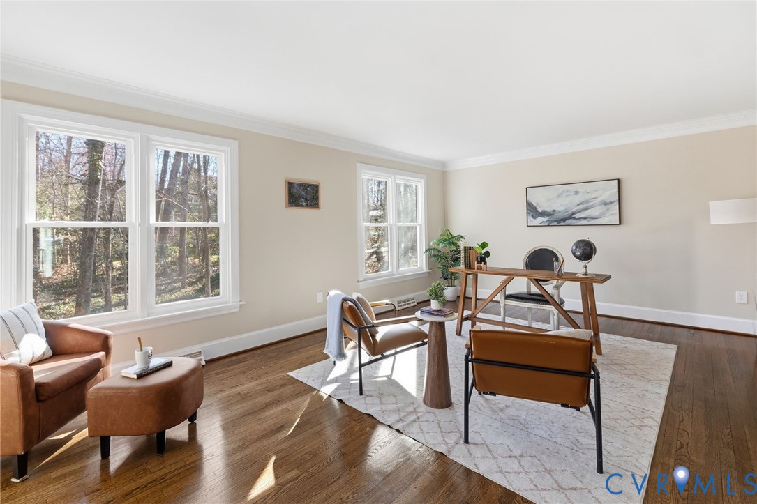 6024 Watch Harbour Road Midlothian, VA 23112 - Photo 24 of 44 a living room with furniture and a window