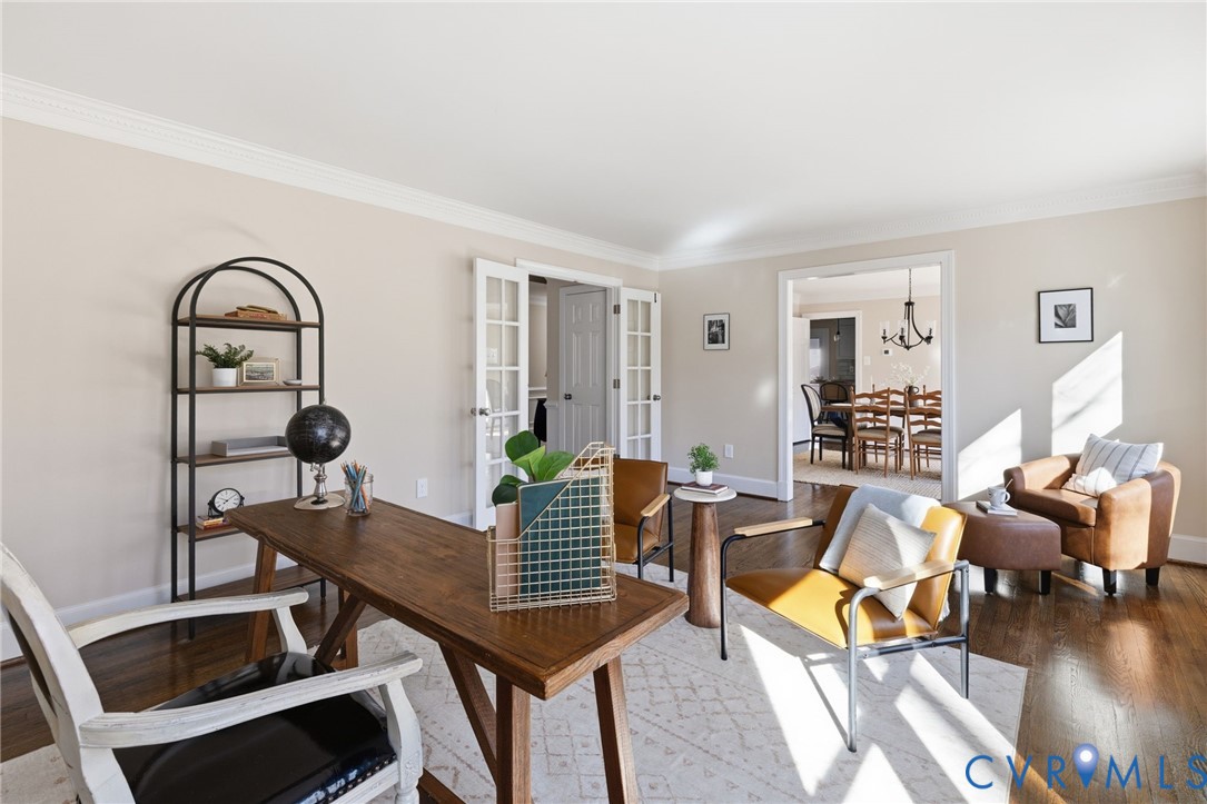 6024 Watch Harbour Road Midlothian, VA 23112 - Photo 25 of 44 a view of a livingroom with furniture and a dining table
