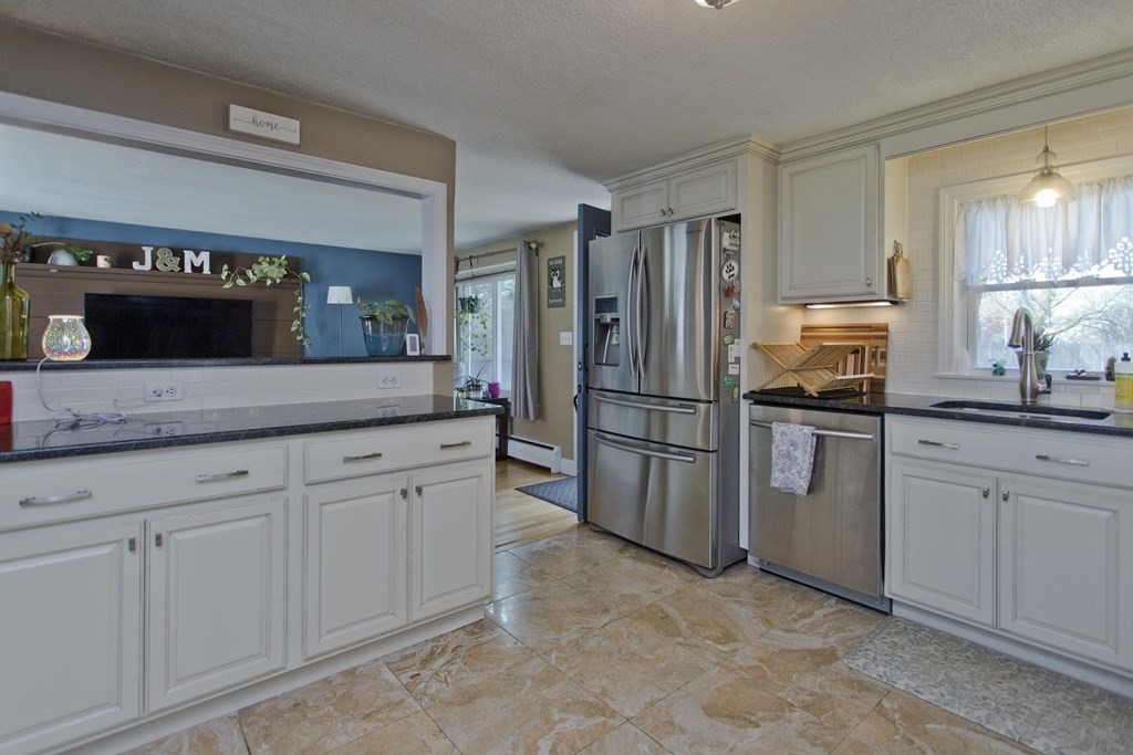 17 Brigham Road South Hadley, MA 01075 - Photo 10 of 41 Gallery Image 10