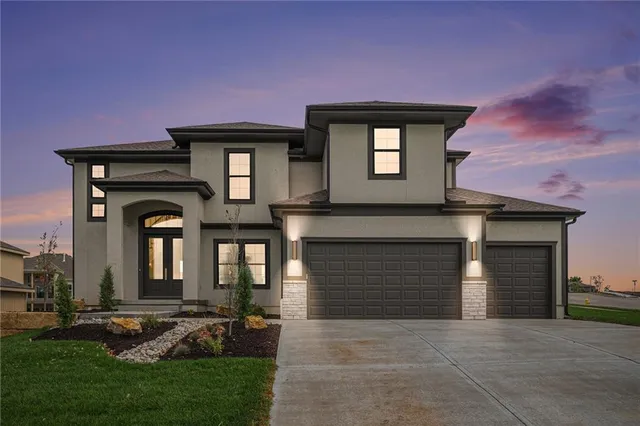 $679,900 | 3141 Southwest Summit View Trail, Lee's Summit, MO 64082