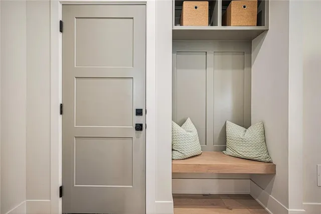 $679,900 | 3141 Southwest Summit View Trail, Lee's Summit, MO 64082