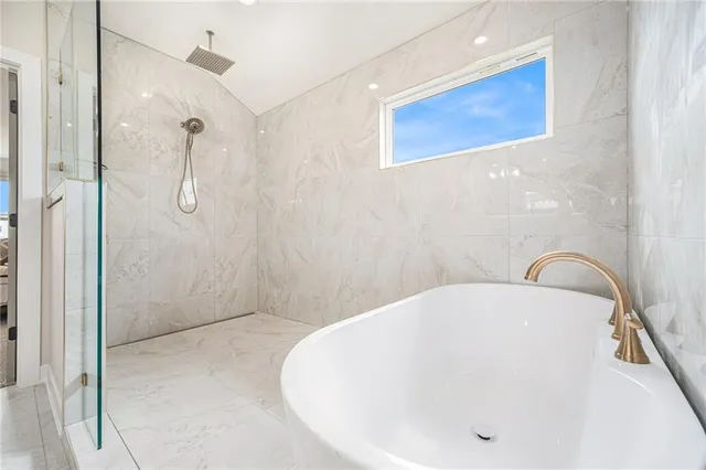 $679,900 | 3141 Southwest Summit View Trail, Lee's Summit, MO 64082