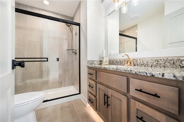 $679,900 | 3141 Southwest Summit View Trail, Lee's Summit, MO 64082