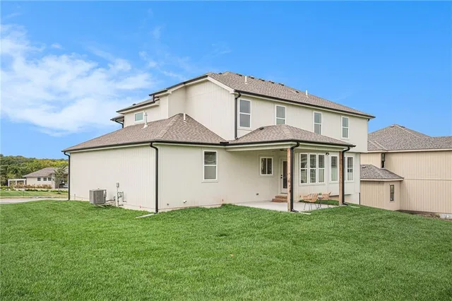 $679,900 | 3141 Southwest Summit View Trail, Lee's Summit, MO 64082